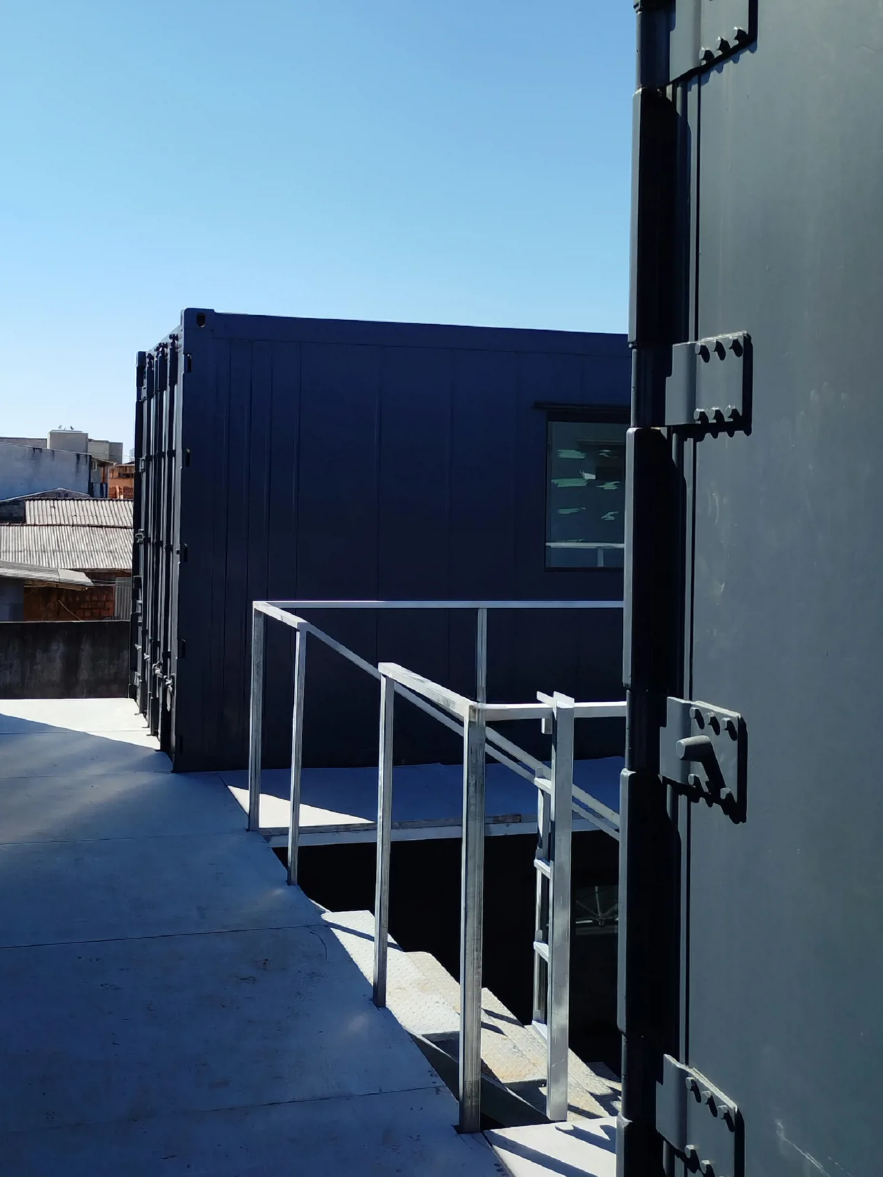 🏗️ Projeto em andamento...
Mais uma etapa sendo executada com materiais de alta qualidade, resistência e durabilidade.
➡️ Continue nos acompanhando e veja de perto cada detalhe e cada fase desse projeto até a sua conclusão.
➡️ Compartilhe com aquele amigo que está construindo ou pensando em construir.